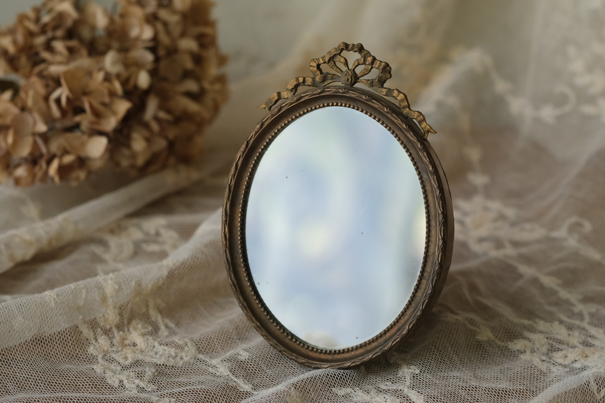 フランスブロカント リボンモチーフの小振りなミラー オルモル装飾 鏡 アンティークミラー 全国送料無料