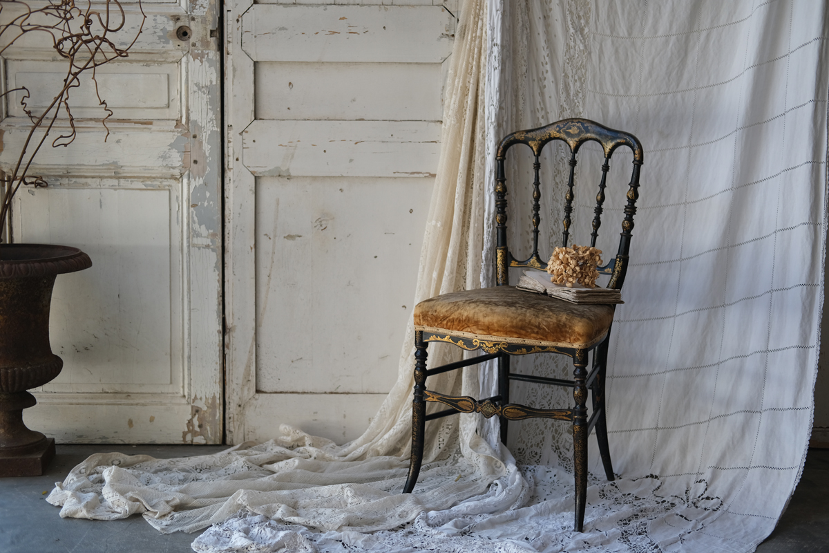 フランスアンティーク 美しい金彩のナポレオンチェア 椅子 アンティークチェア 全国送料無料