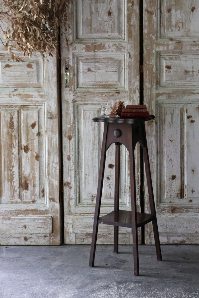 イギリスの古い サイドテーブル ハイテーブル 花台 飾り台