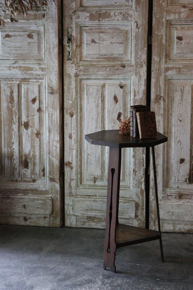イギリスの古い サイドテーブル 花台