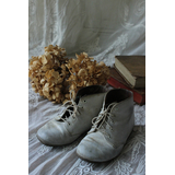 フランス Brocante ホワイトの子供靴 キッズシューズ