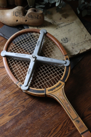古い 木製テニスラケット