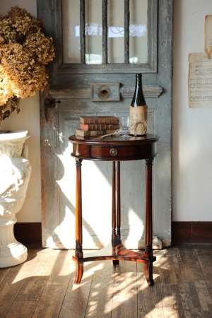 英国アンティークスタイル マホガニー材 サイドテーブル 花台
