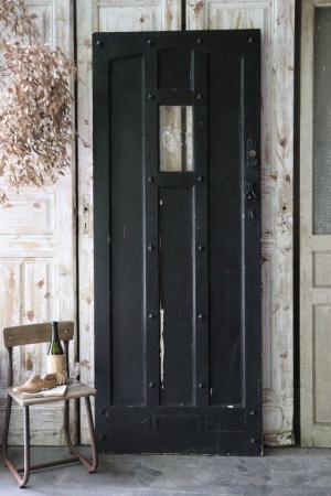 イギリスの古い ブラック×ホワイト 吹きガラスの入ったペイントドア 建具