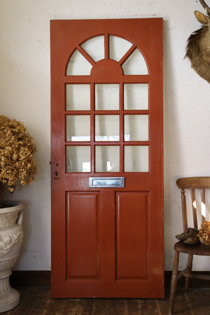 イギリスの古い 格子の入った ブラウン×ホワイトのペイントドア 建具 玄関ドア